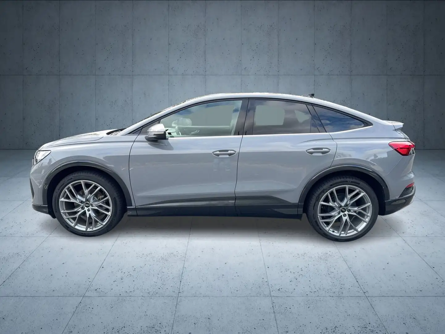 Audi Q4 e-tron 35 S line/Matrix/AHK/ACC/Nav Grau - 2