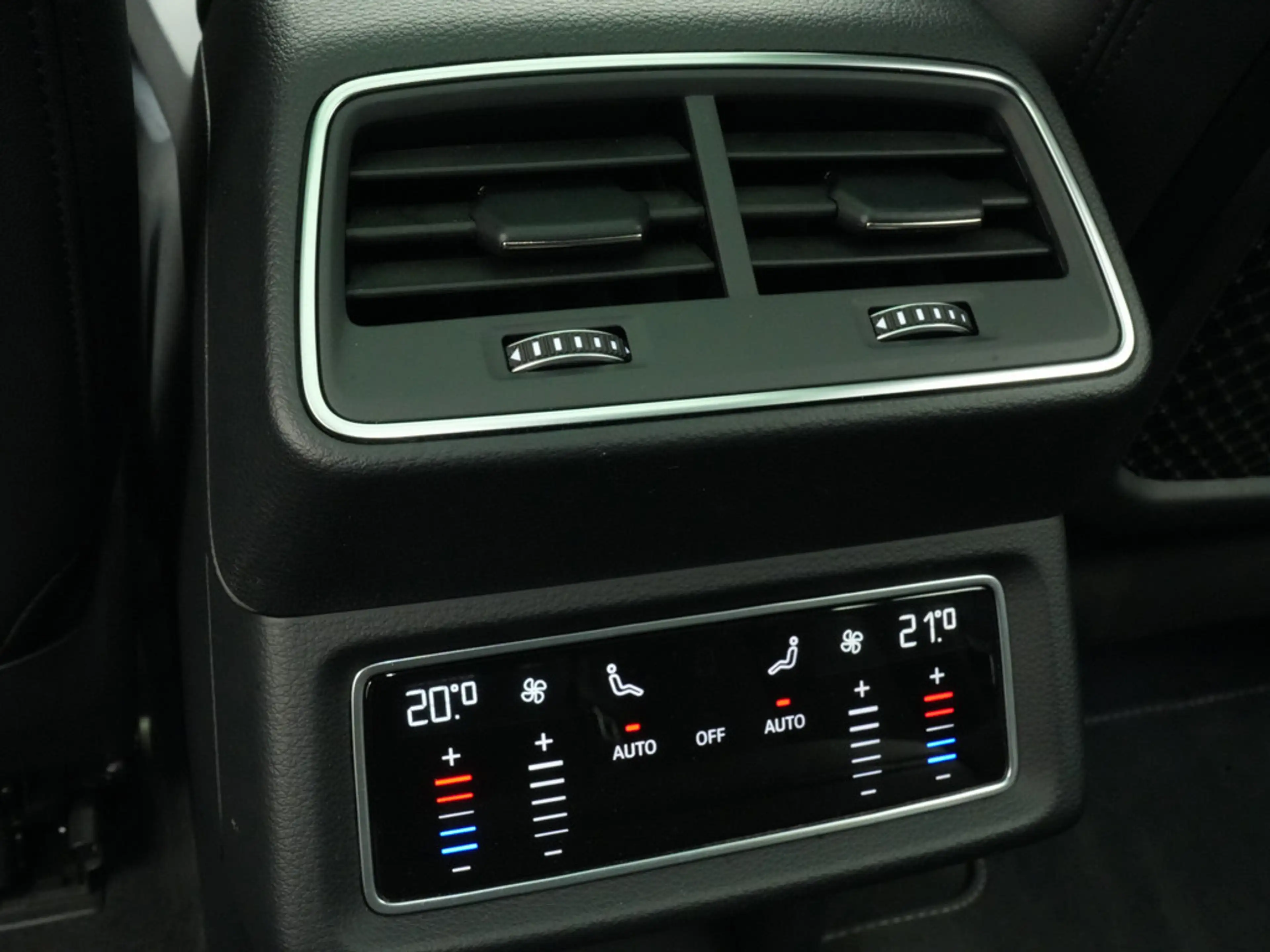 Audi Q8 e-tron 50 quattro S line ACC PANO AHK B&O — photo 14