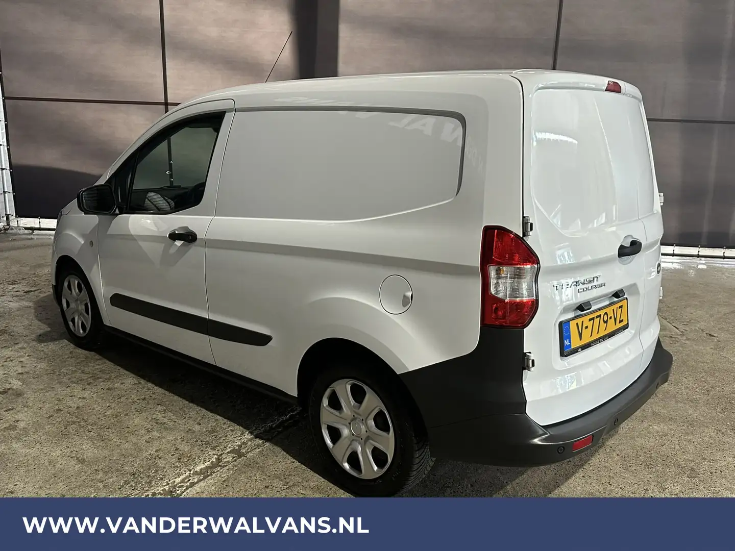 Ford Transit Courier 1.5 TDCI L1H1 Euro6 Airco | Navigatie | Cruisecont Wit - 2