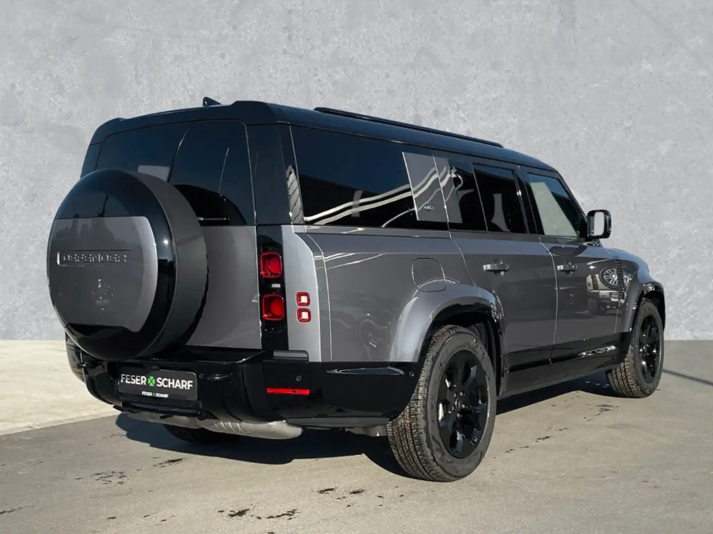 Land Rover Defender X-Dynamic 130 SE D300 Winterpak Assistenspak AHK M Grau - 2