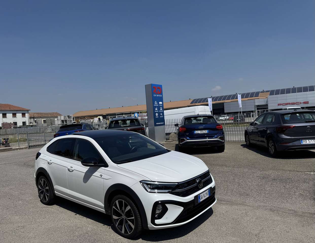 Volkswagen Taigo 1.0 tsi R-Line 115cv DSG / Fari Matrix