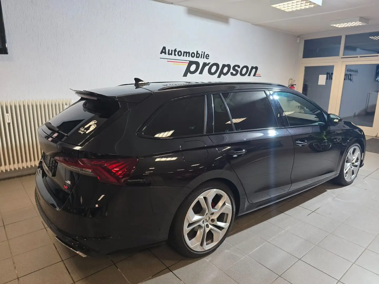 Skoda Octavia Combi 2.0 TDI RS PANO 19"ALU AHK Noir - 2