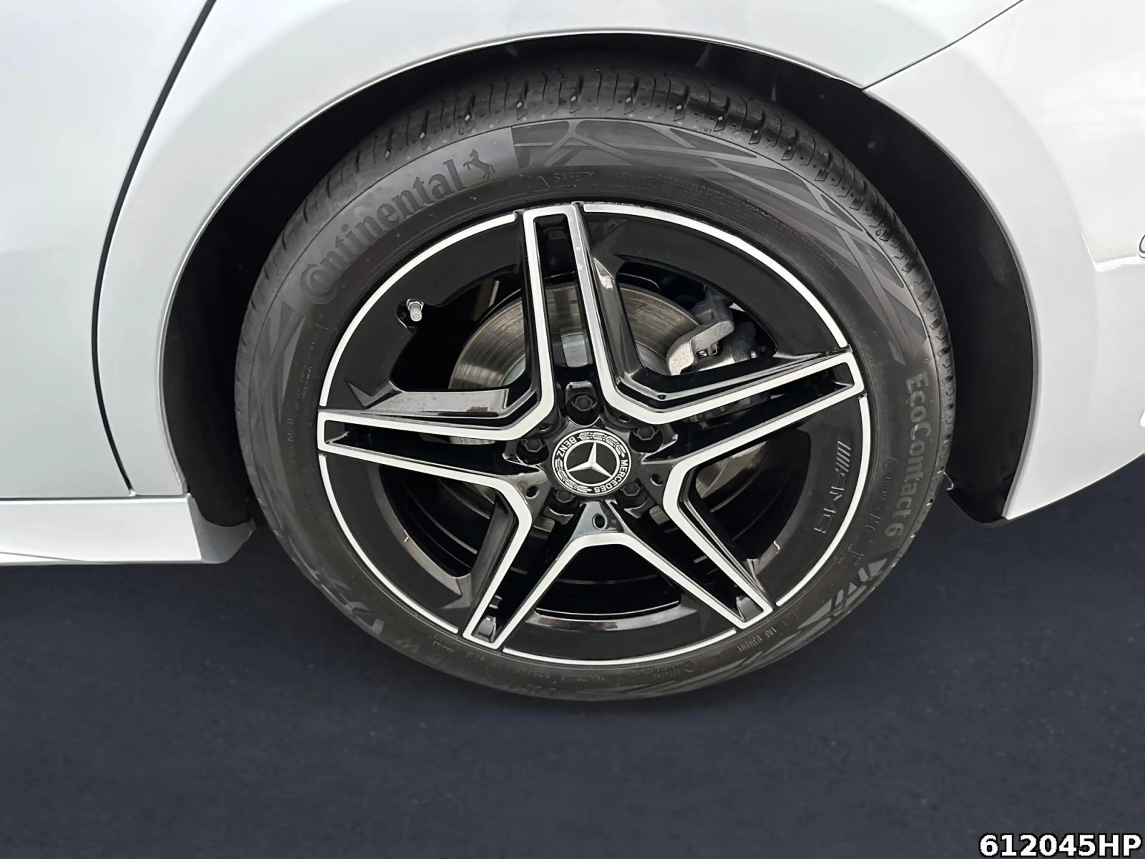 Mercedes-Benz A 200 AMG AHK Night Distronic Kamera Keyless Amb — photo 5