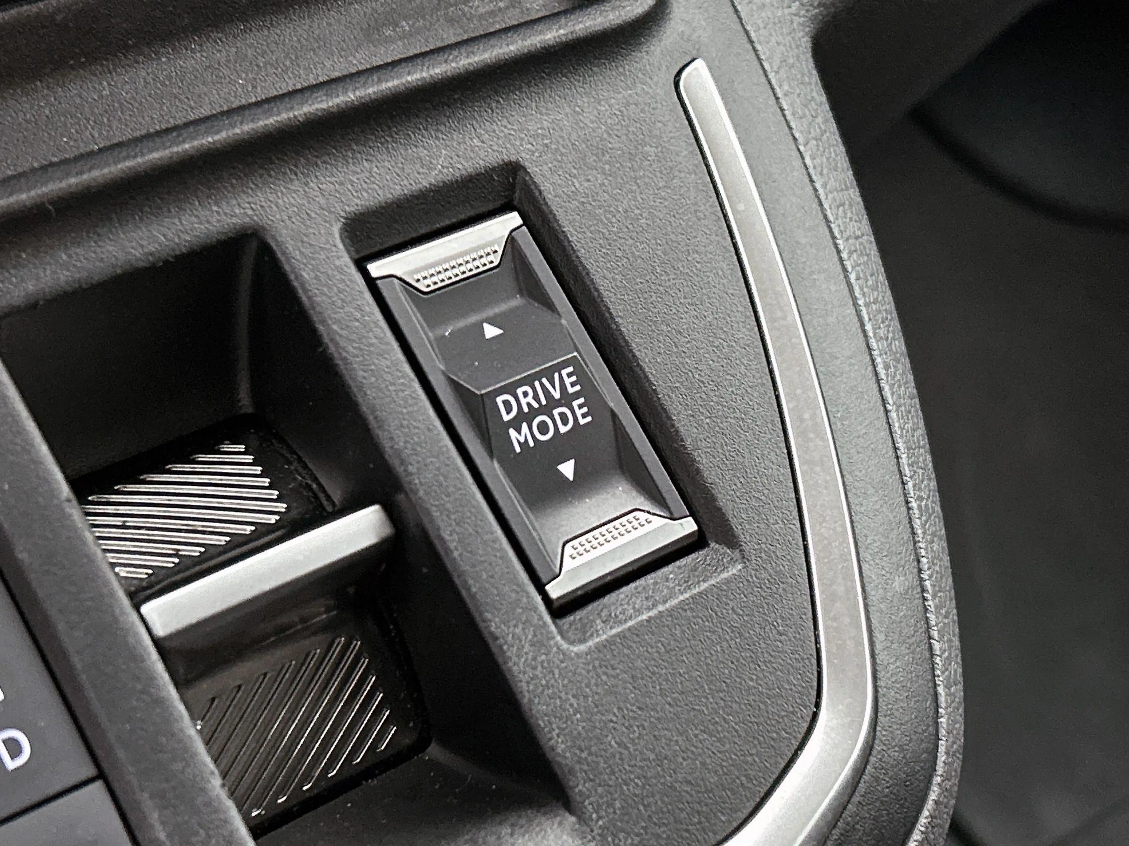 Opel Vivaro-e Combi L2H1 75 kWh — photo 10