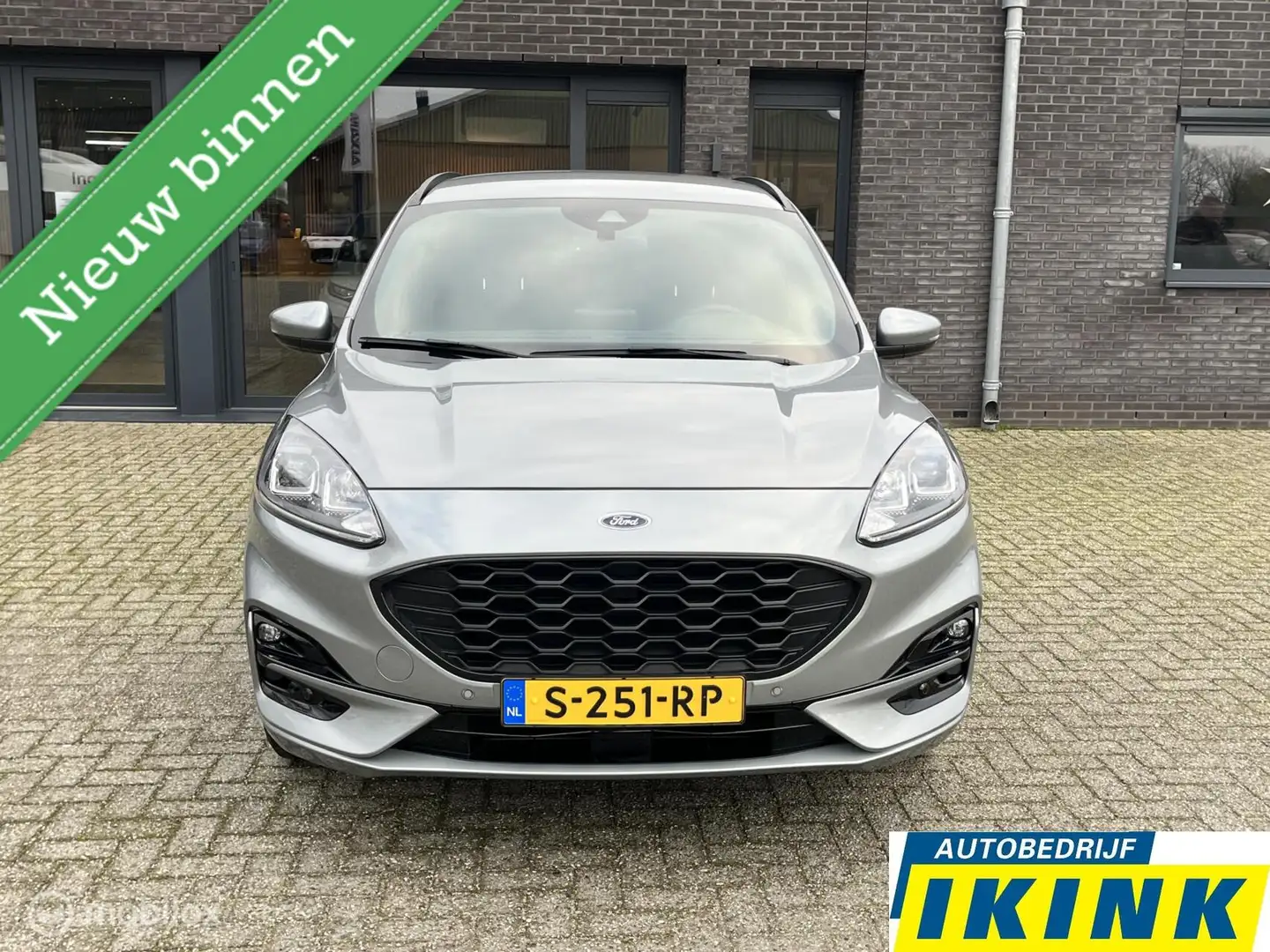 Ford Kuga 1.5 EcoBoost ST-Line Grau - 2