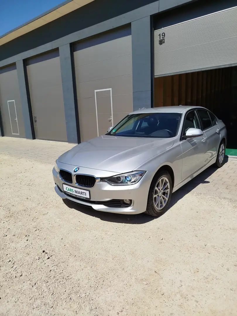 BMW 320 320d - 2