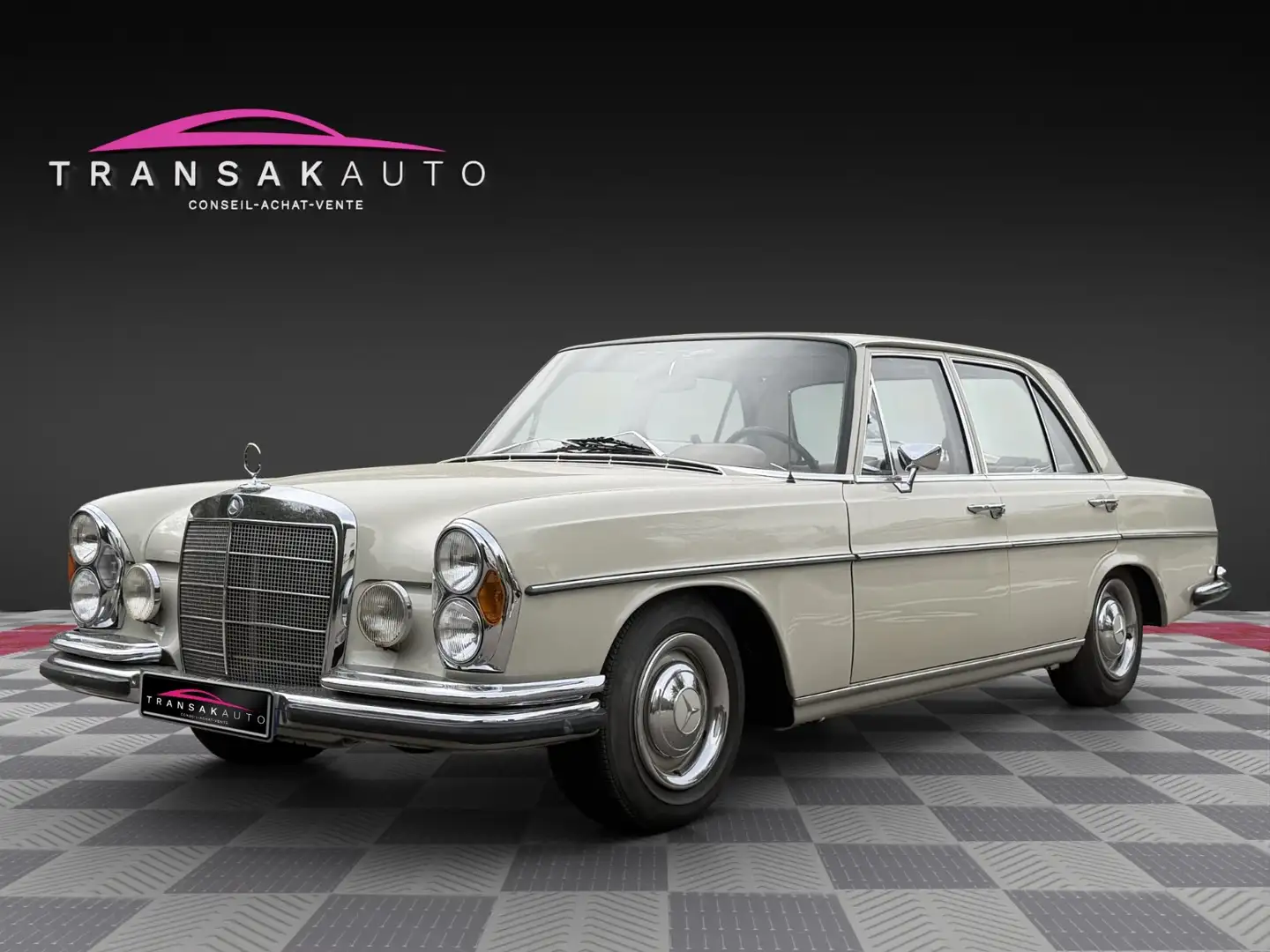 Mercedes-Benz 250 2.5 S Type 108 250 S Weiß - 1