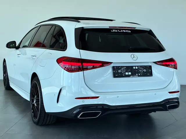 Mercedes-Benz C-Class view 11