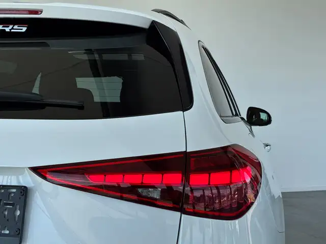 Mercedes-Benz C-Class view 14