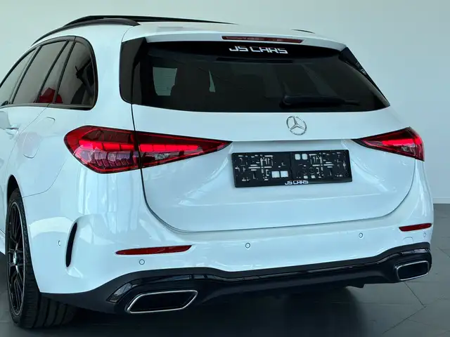 Mercedes-Benz C-Class view 12