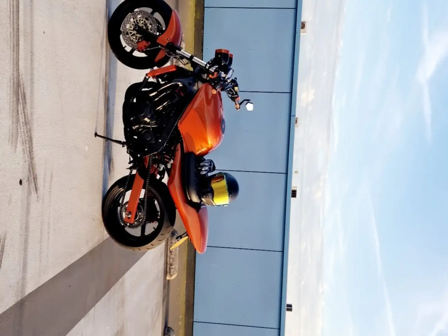 Honda CBR 600 honda CBR 600f  naked custom Oranje - 2