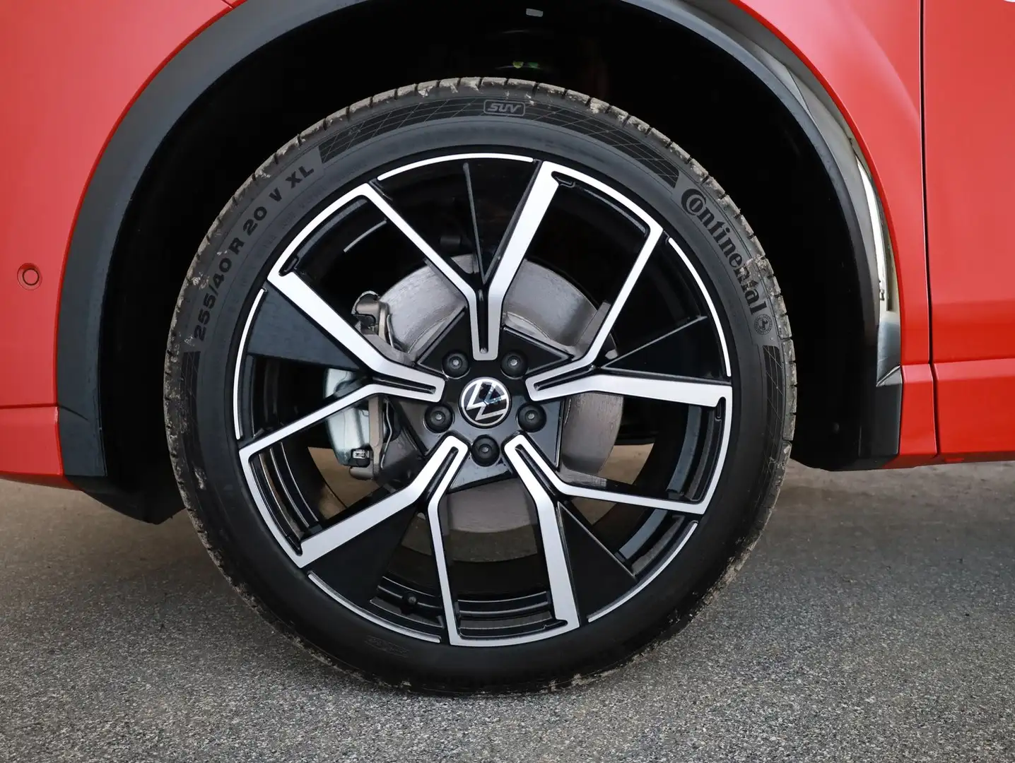 Volkswagen Tiguan R-Line TDI DSG Rot - 2