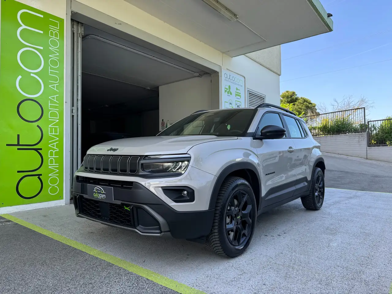 Jeep Avenger 1.2 turbo e-hybrid mhev Upland 4Xe 145cv edct6 km0 PROMO