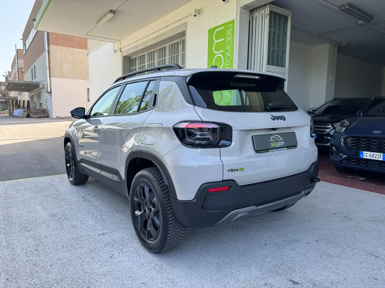 Jeep Avenger 1.2 turbo e-hybrid mhev Upland 4Xe 145cv edct6 km0 PROMO 2