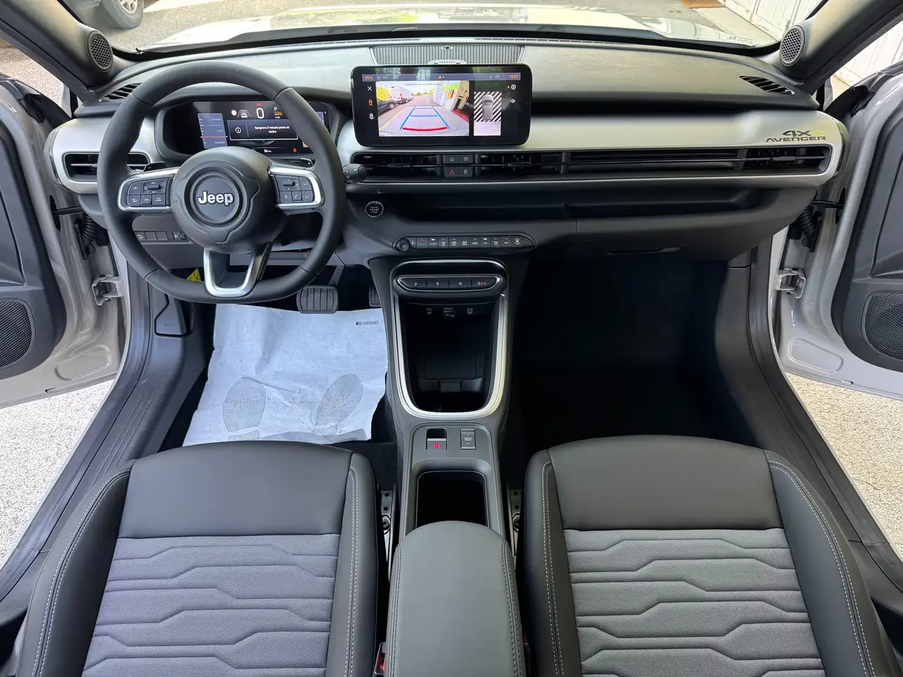 Jeep Avenger 1.2 turbo e-hybrid mhev Upland 4Xe 145cv edct6 km0 PROMO 11