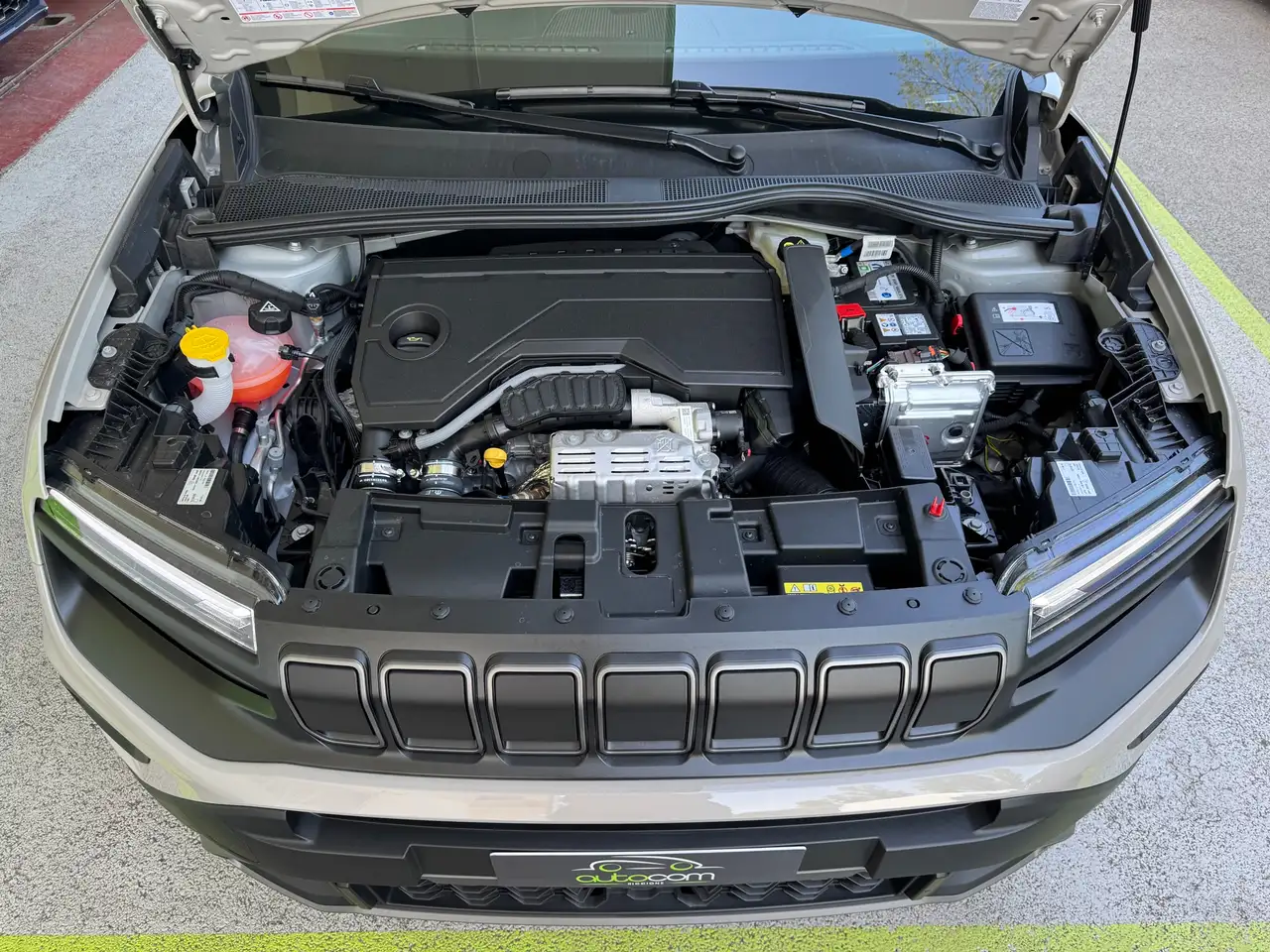 Jeep Avenger 1.2 turbo e-hybrid mhev Upland 4Xe 145cv edct6 km0 PROMO 14