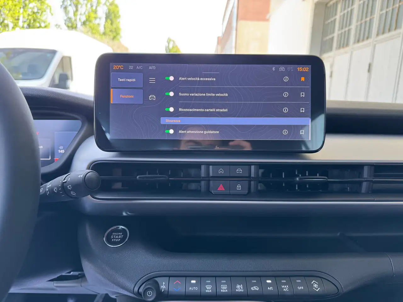 Jeep Avenger 1.2 turbo e-hybrid mhev Upland 4Xe 145cv edct6 km0 PROMO 25