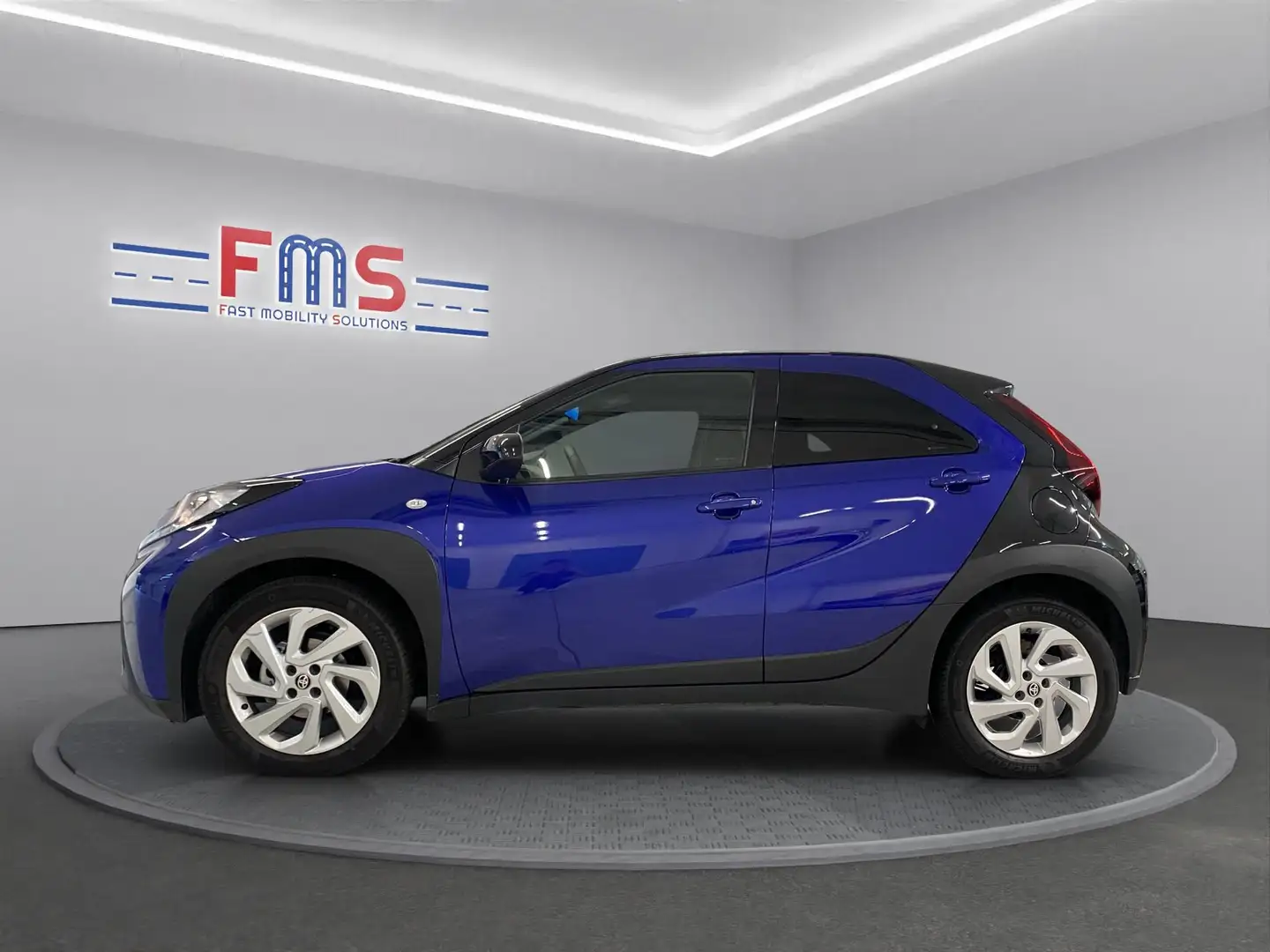 Toyota Aygo X Aygo X 1.0 Trend 72cv s-cvt Blau - 2