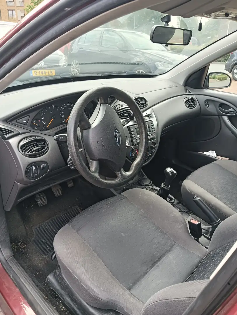 Ford Focus 1.6-16V Cool Edition Червоний - 1