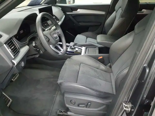 Audi Q5 view 7