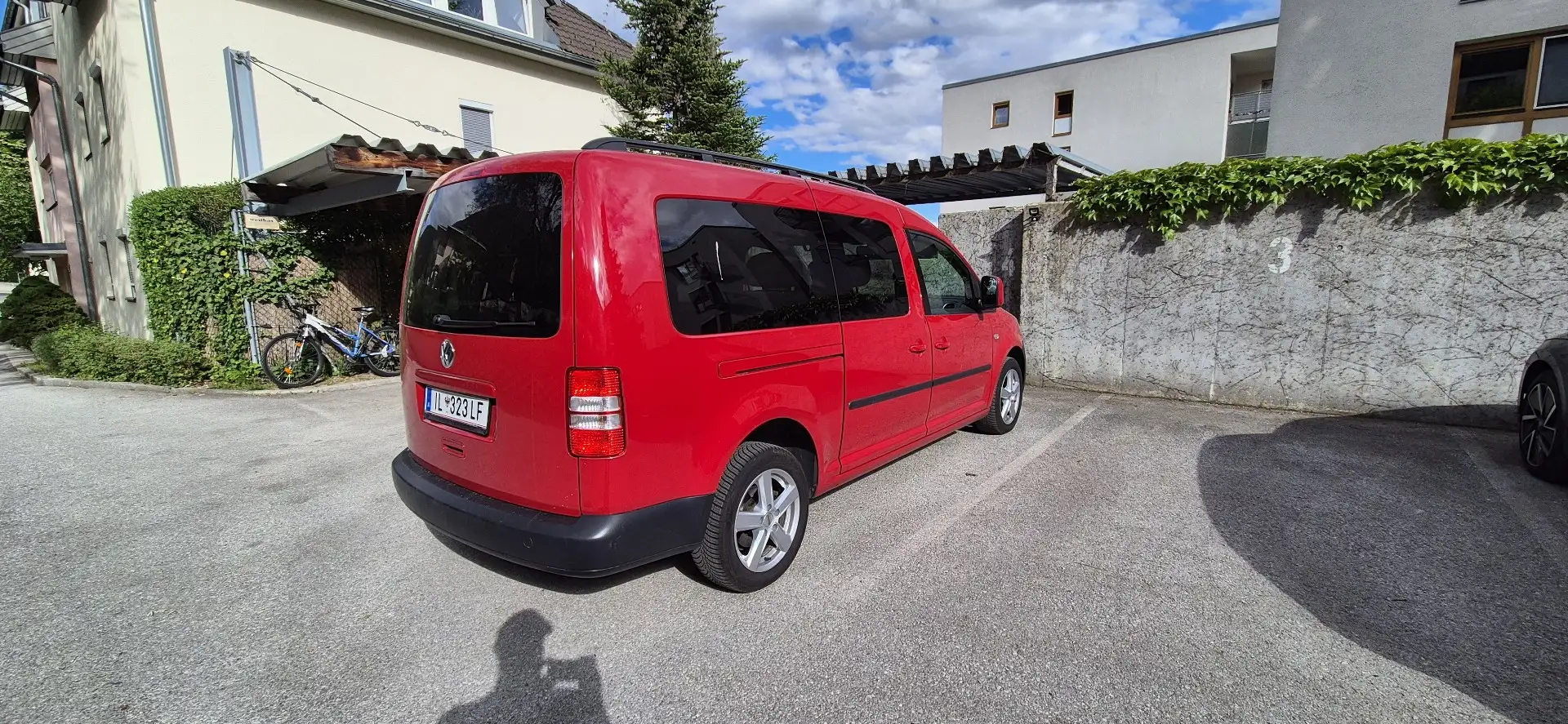 Volkswagen Caddy Kombi Maxi Family BMT 1,6 TDI DPF Rot - 2