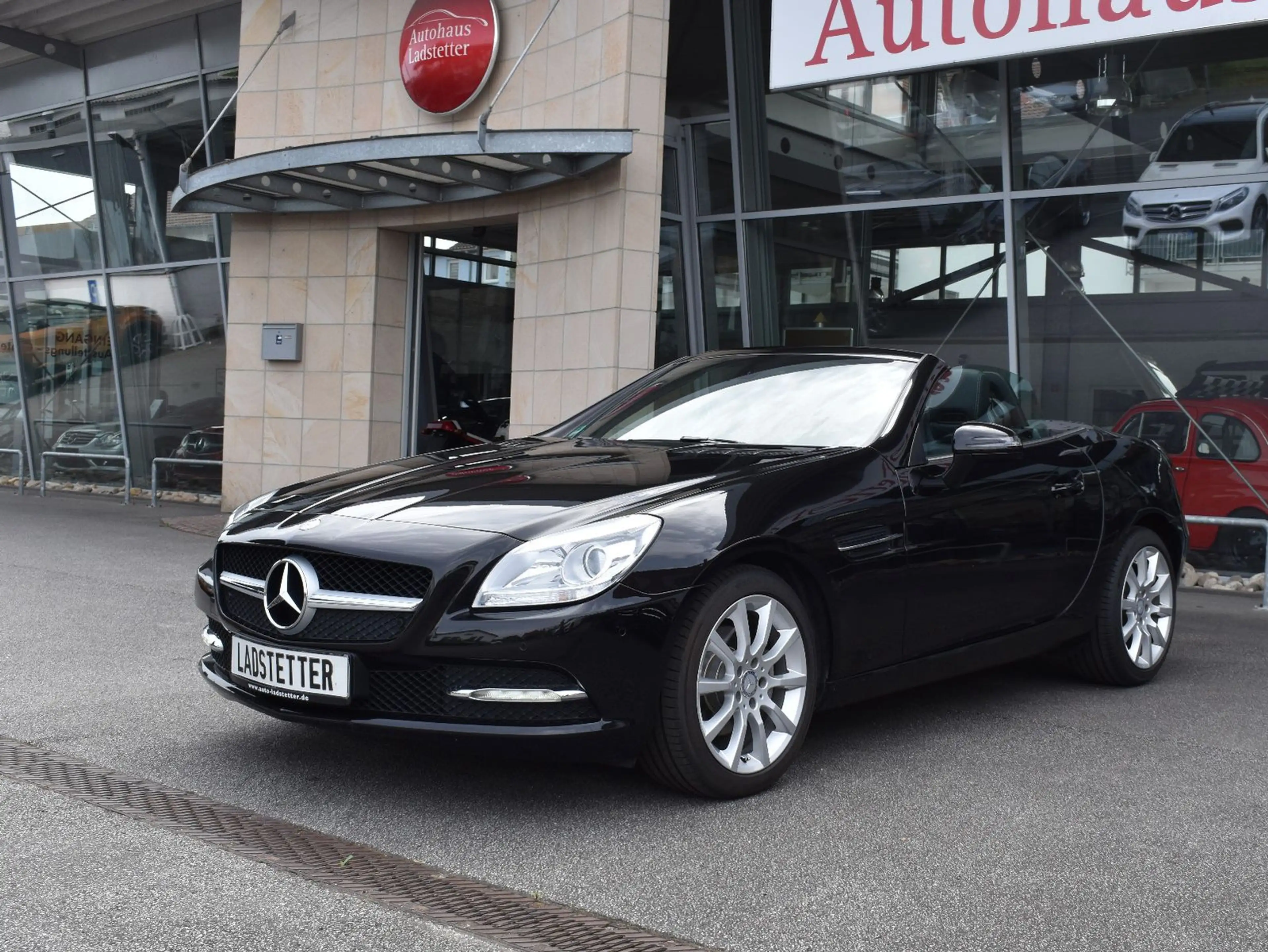 Mercedes-Benz SLK 200 Roadster *Airscarf*PDC*Leder*Navi* — photo 5