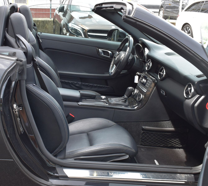 Mercedes-Benz SLK 200 Roadster *Airscarf*PDC*Leder*Navi* — photo 10
