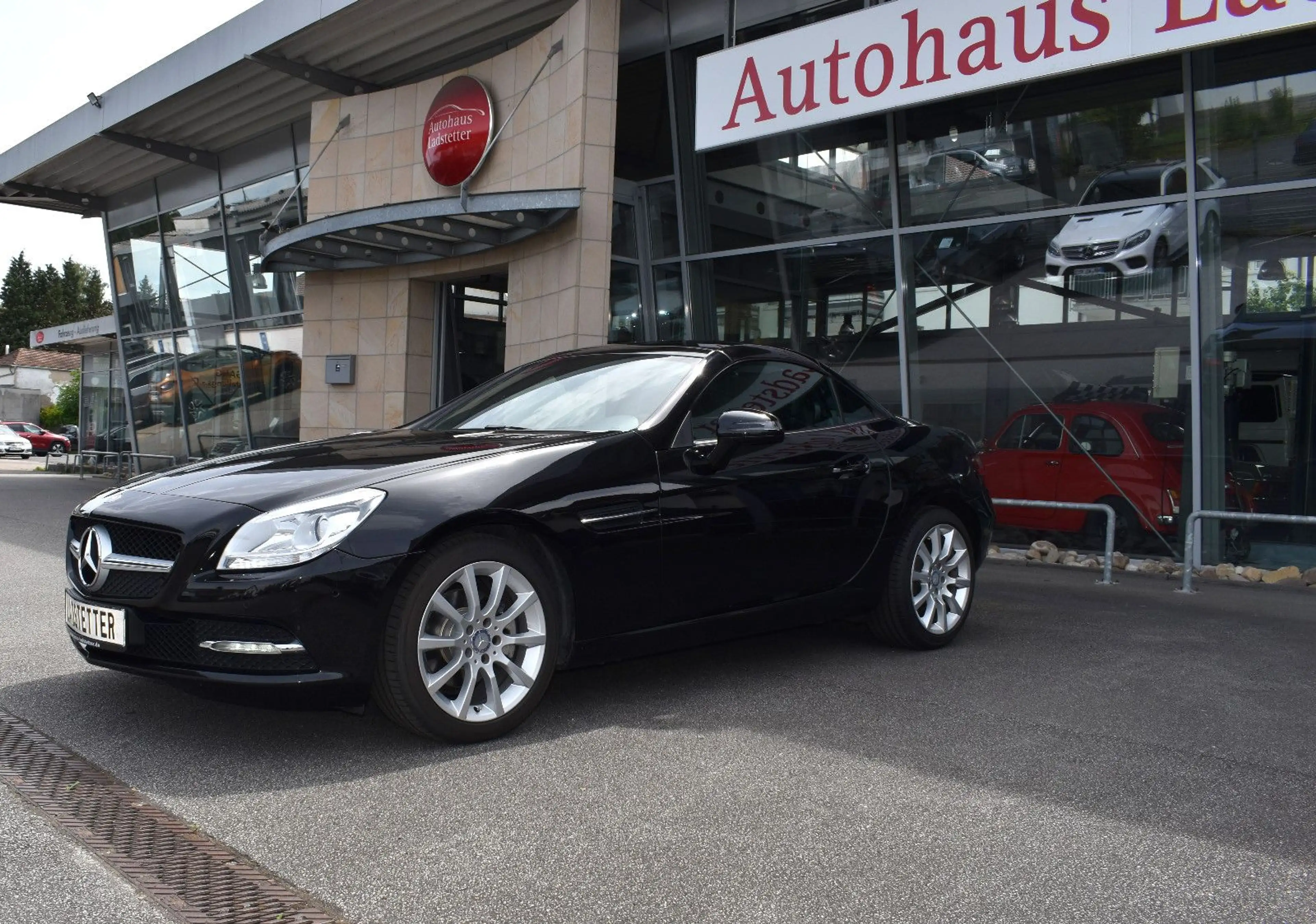 Mercedes-Benz SLK 200 Roadster *Airscarf*PDC*Leder*Navi* — photo 2