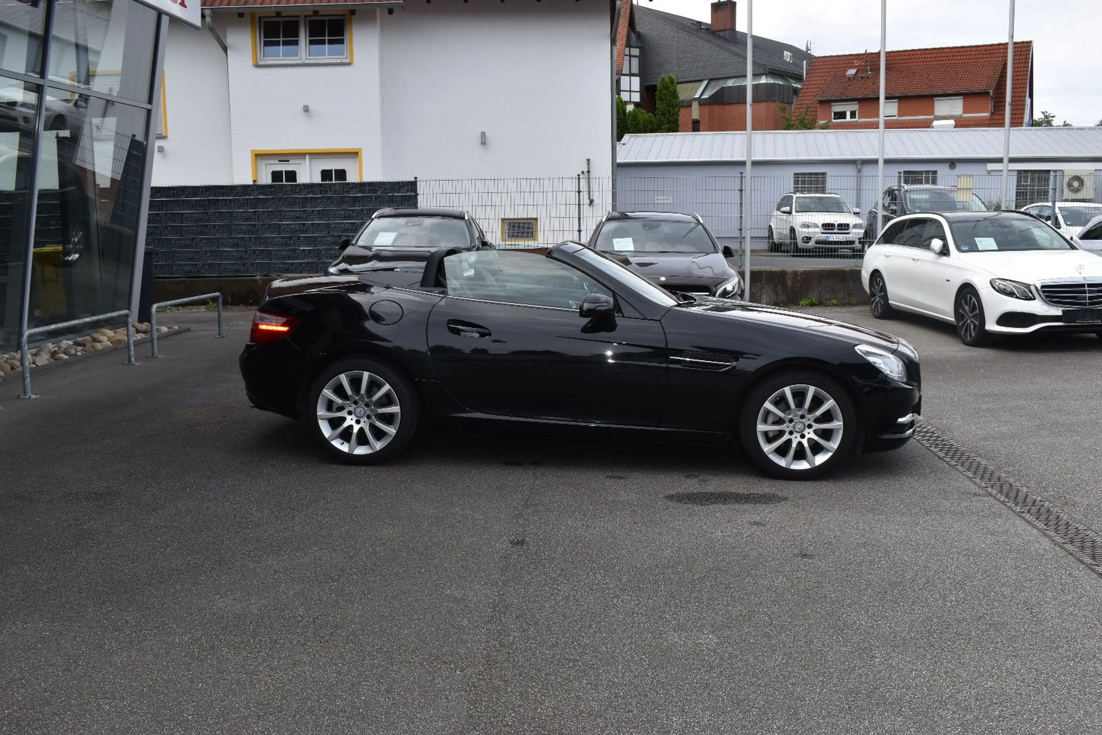 Mercedes-Benz SLK 200 Roadster *Airscarf*PDC*Leder*Navi* — photo 6