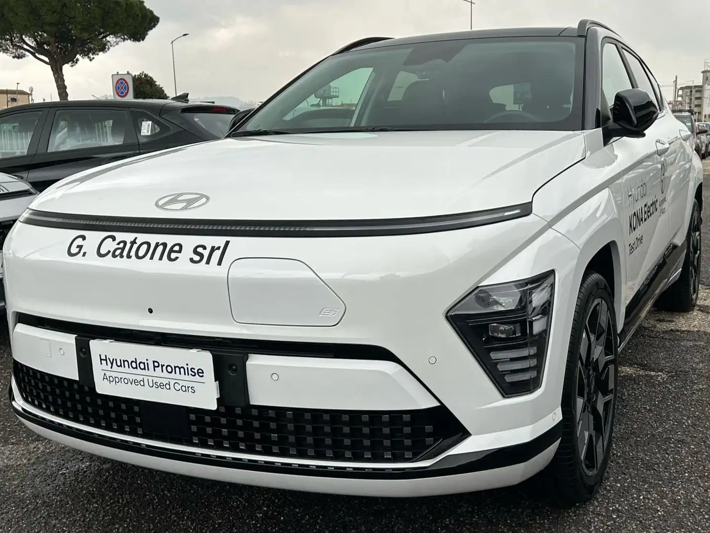 Hyundai KONA Kona 65,4 kWh X Class Special Edition Bianco - 2