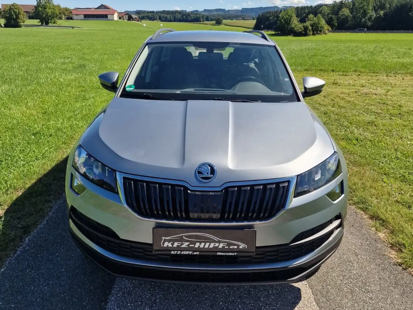 Skoda Karoq Active Grau - 2