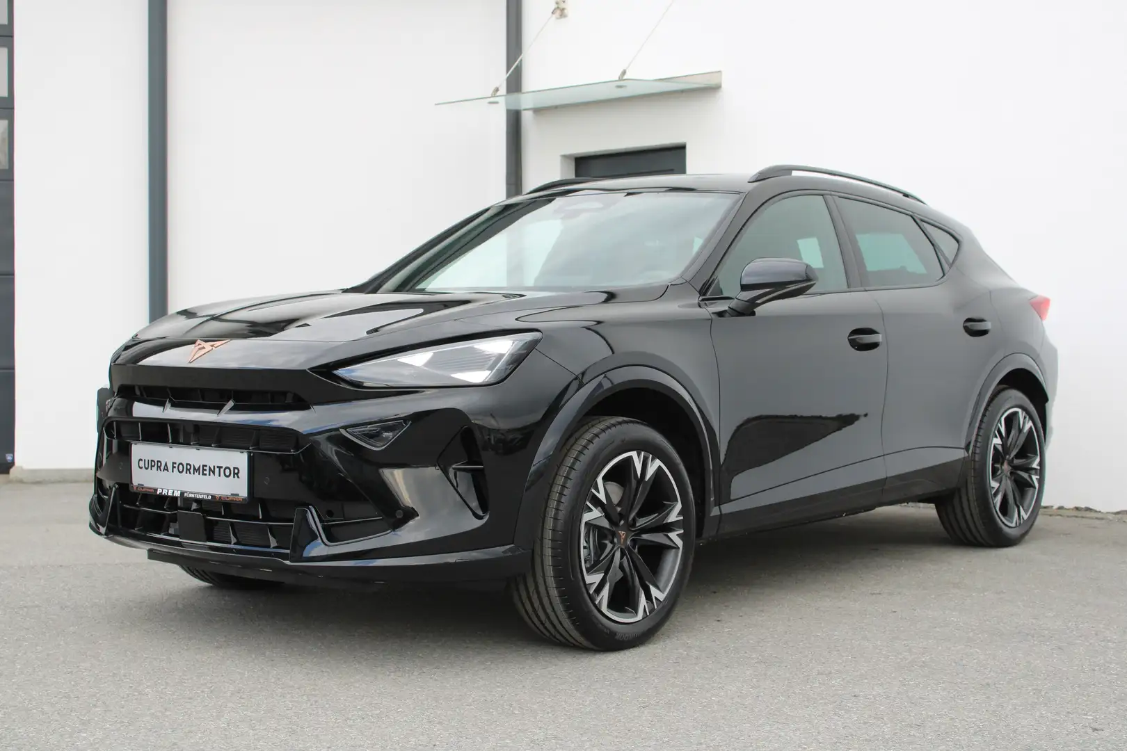 CUPRA Formentor 1.5 TSI 150 PS ACT mit perfekter Mehrausstattung! Schwarz - 2