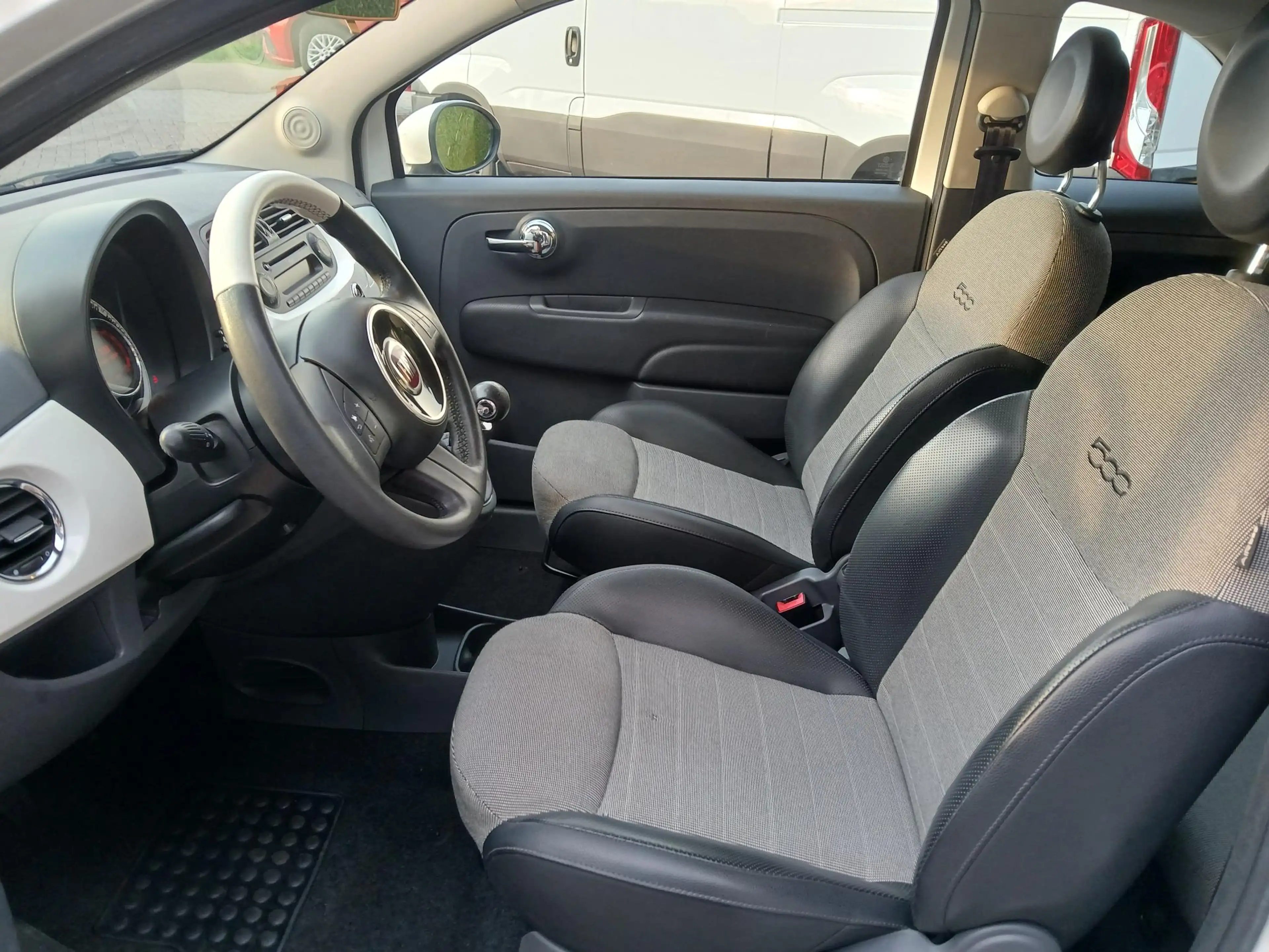 Fiat 500C 1.2 Lounge — photo 12