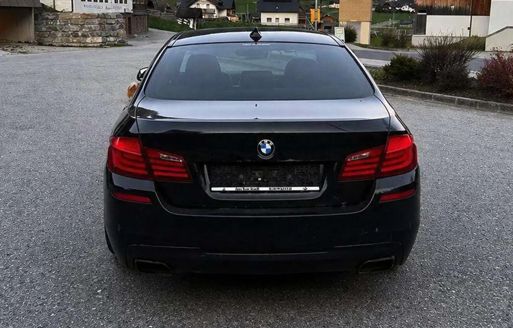 BMW 535 535d xDrive Österreich-Paket Aut. Schwarz - 2