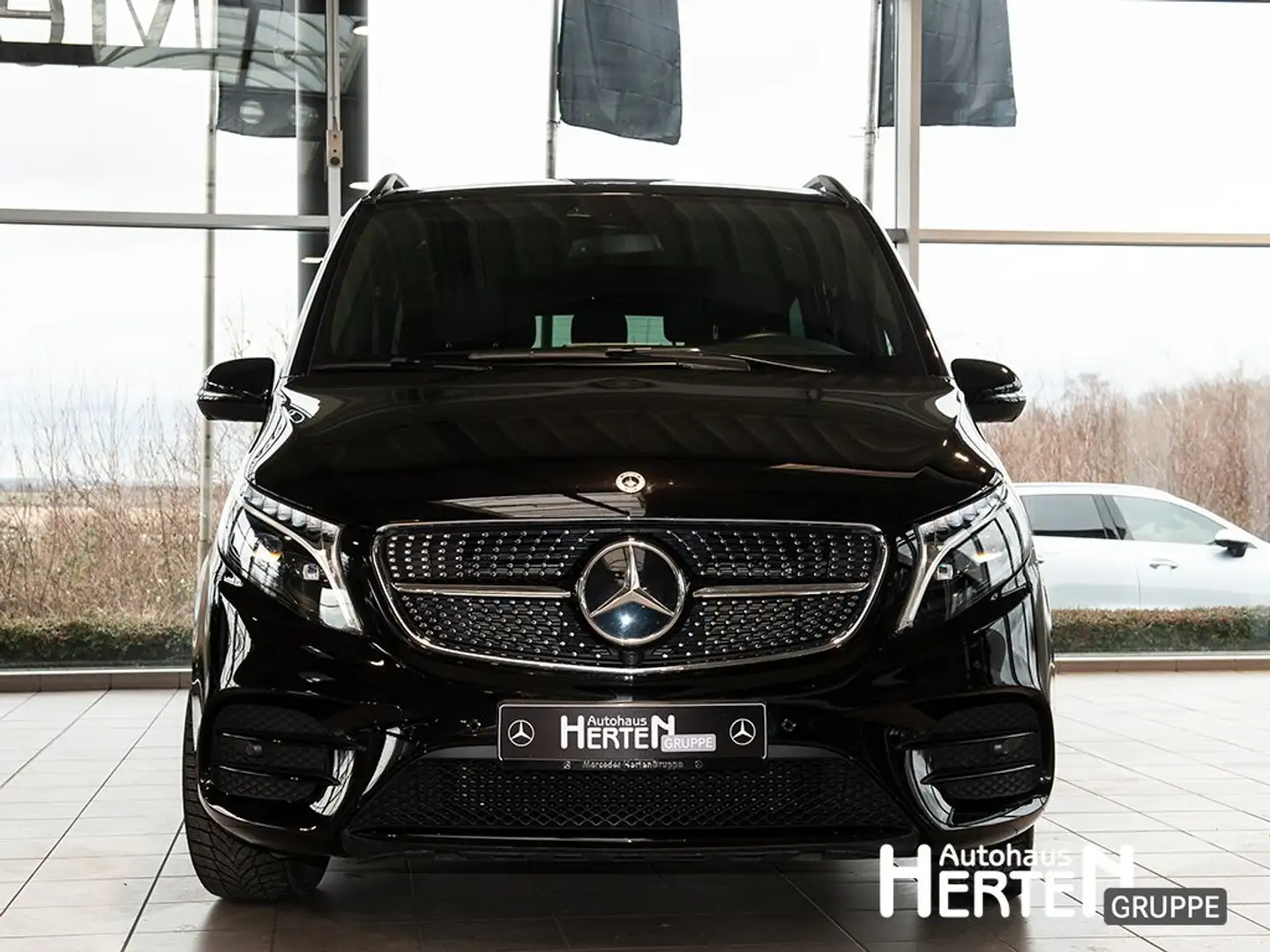 Mercedes-Benz V 300 d AVANTGARDE+AMG+NIGHT+360°+PANO+BURMESTER Noir - 2