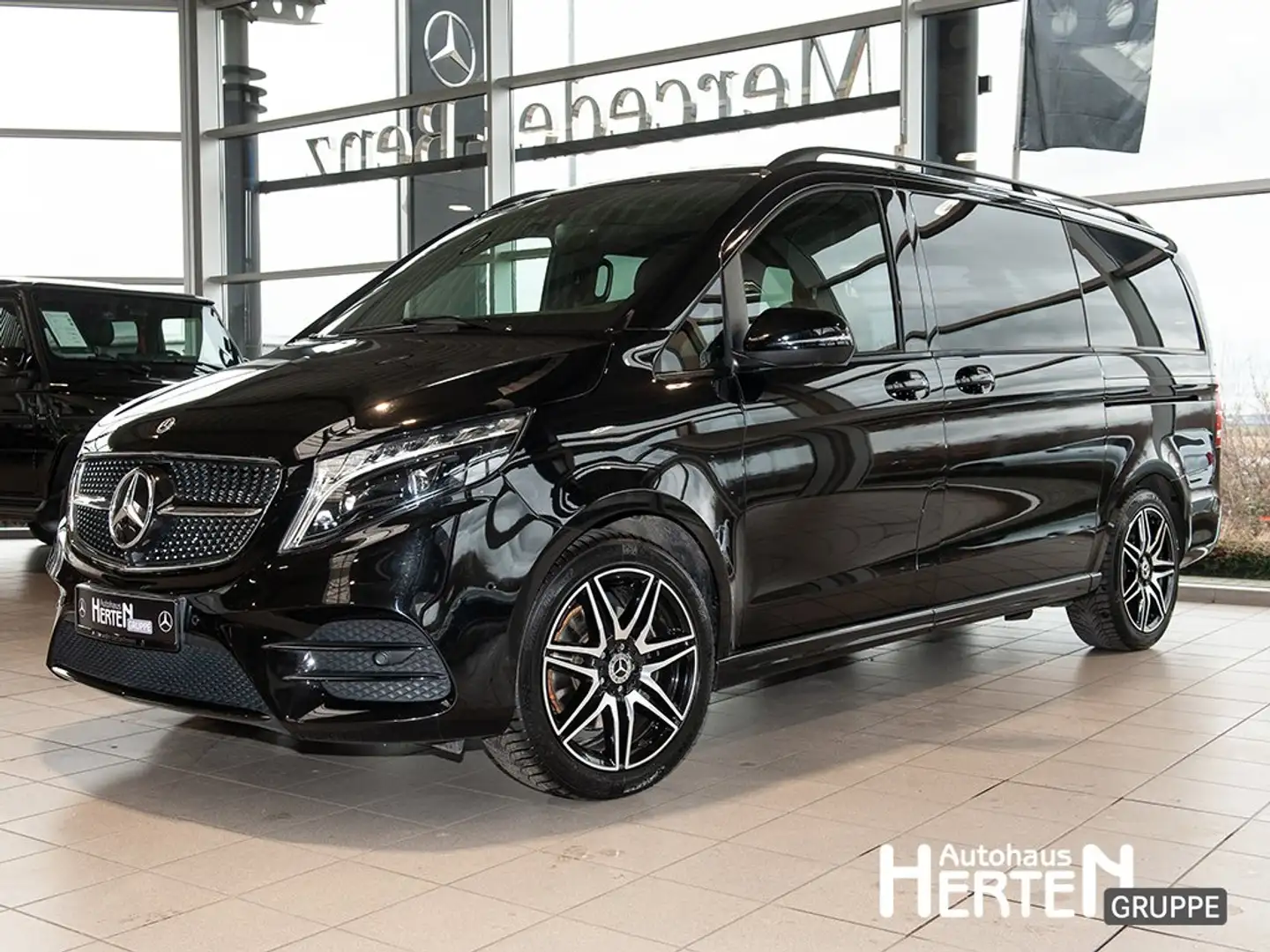 Mercedes-Benz V 300 d AVANTGARDE+AMG+NIGHT+360°+PANO+BURMESTER Noir - 1