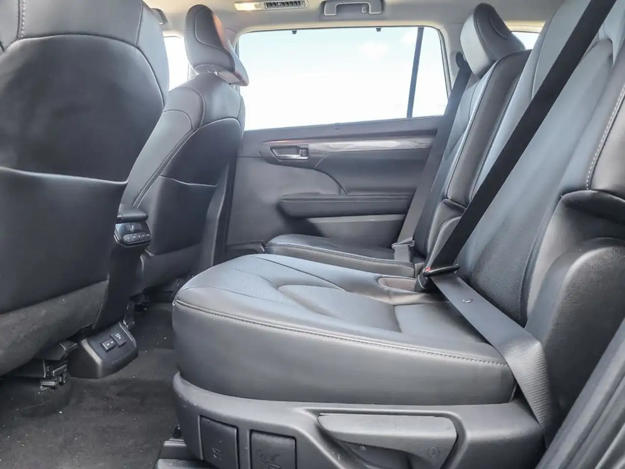 Toyota Highlander photo Toyota Highlander