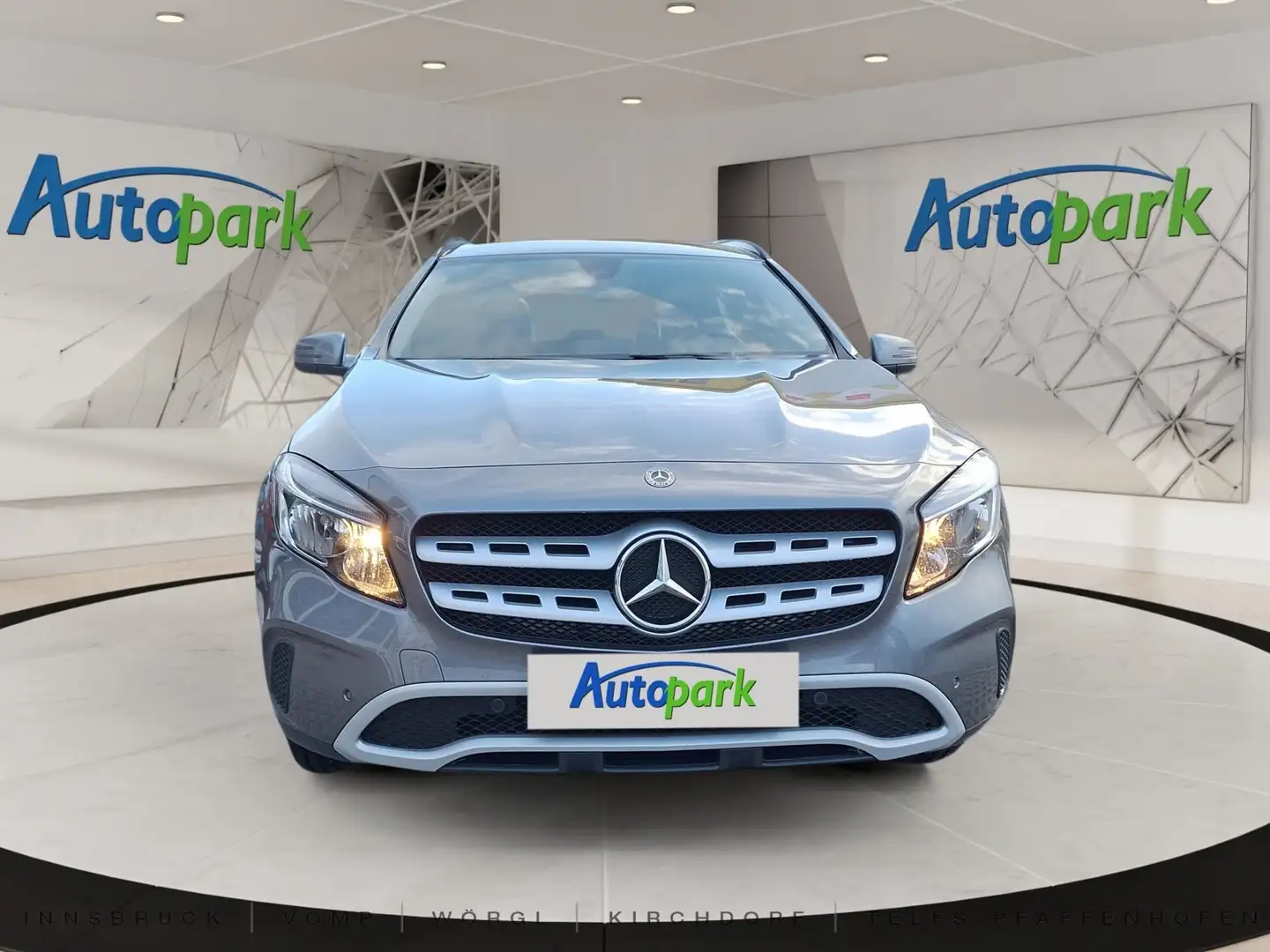 Mercedes-Benz GLA 200 CDI Austria Night Edition Standard Grau - 2