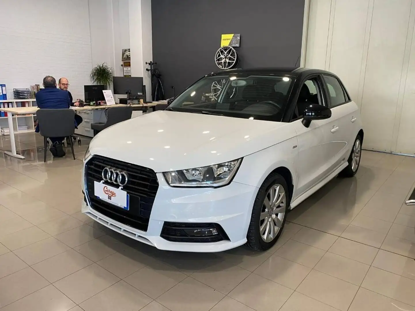 Audi A1 AUDI A1 SPORTBACK S LINE Bílá - 1