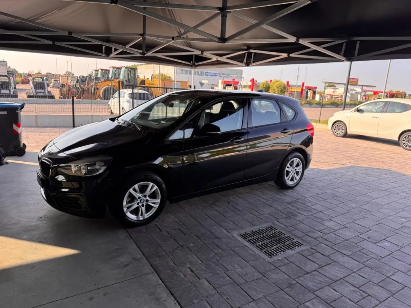 BMW 218 i Active Tourer Luxury ANCHE PER NEOPATENTATI Noir - 1