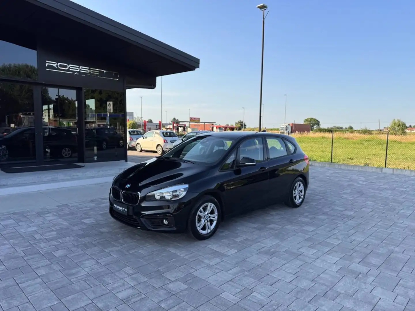 BMW 218 i Active Tourer Luxury ANCHE PER NEOPATENTATI Zwart - 2