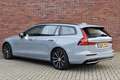 Volvo V60 T6 350PK Plug-in hybrid AWD Plus Dark | Trekhaak | Grijs - thumbnail 2