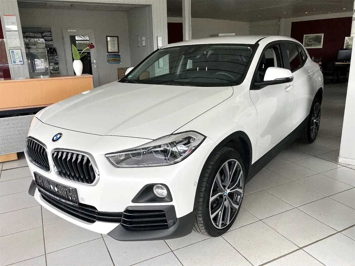 BMW X2 xDrive20dA Advantage/Sportsitz/Kamera/LED/Wire Weiß - 1