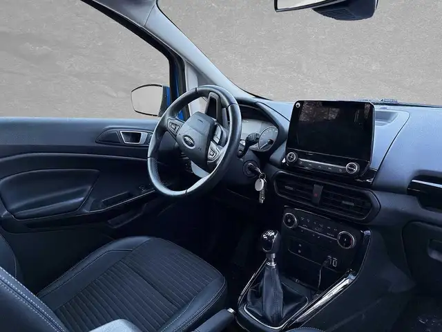 Ford EcoSport view 4