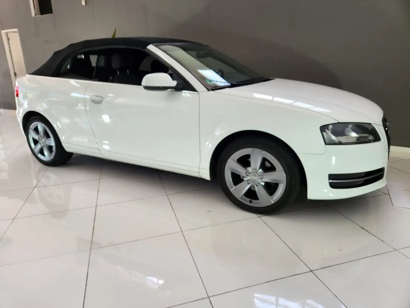 Audi A3 Cabrio 1.2 TFSI Attraction Blanco - 1