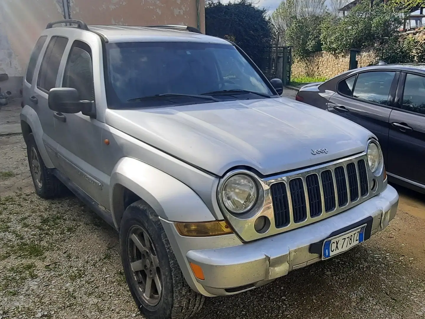 Jeep Cherokee 2.8 crd Limited auto FL Silber - 2