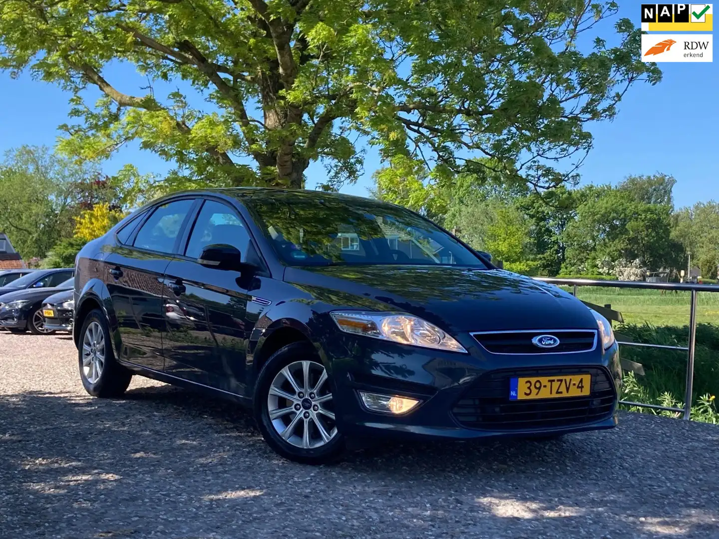 Ford Mondeo 1.6 EcoBoost | NAP + Navi + Clima + Cruise nu €7.9 Grijs - 1