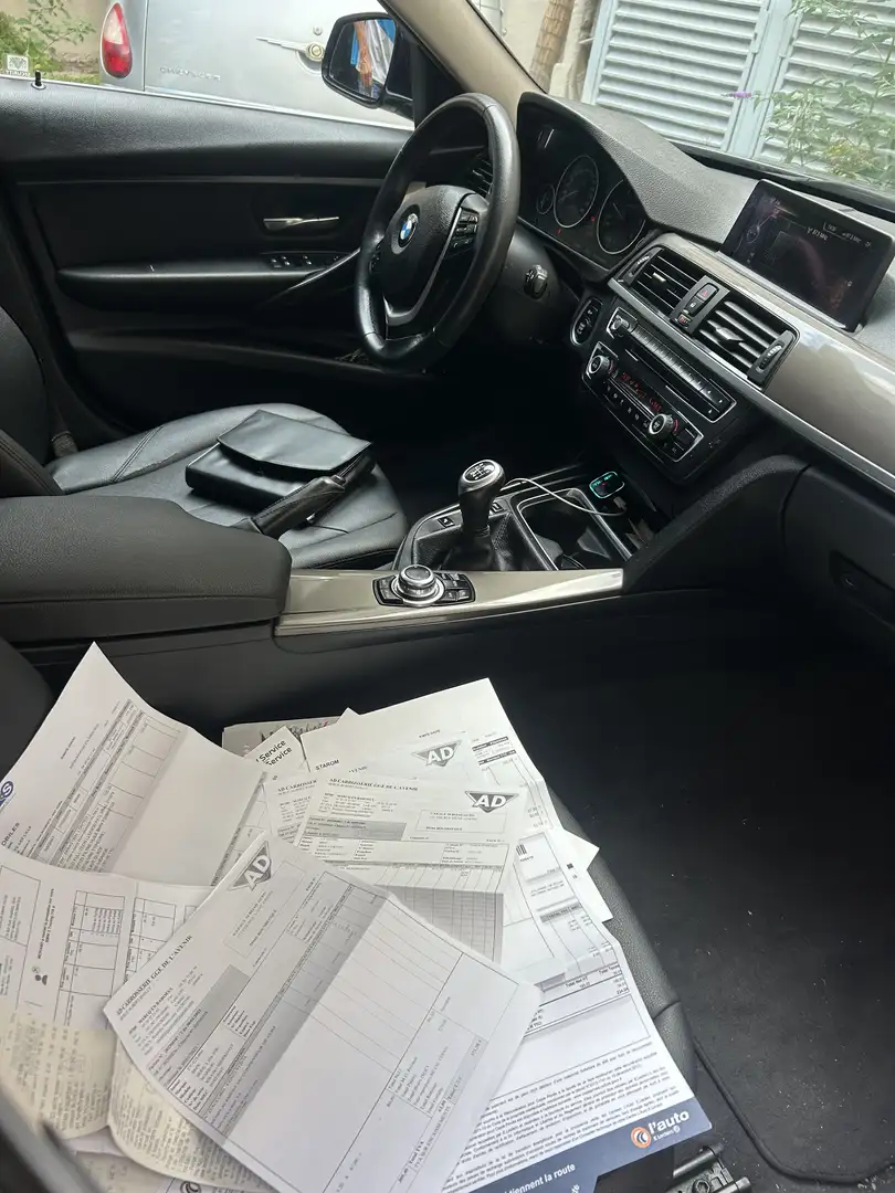 BMW 318 Touring 318d 143 ch Modern - 1