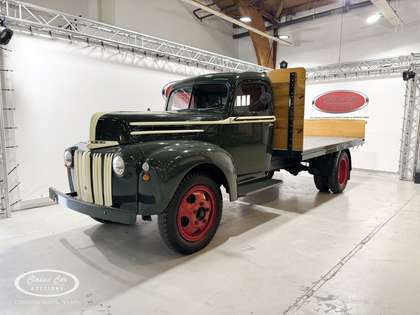 Ford V8 Flatbed  - ONLINE AUCTION