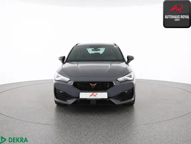 Cupra Leon view 8